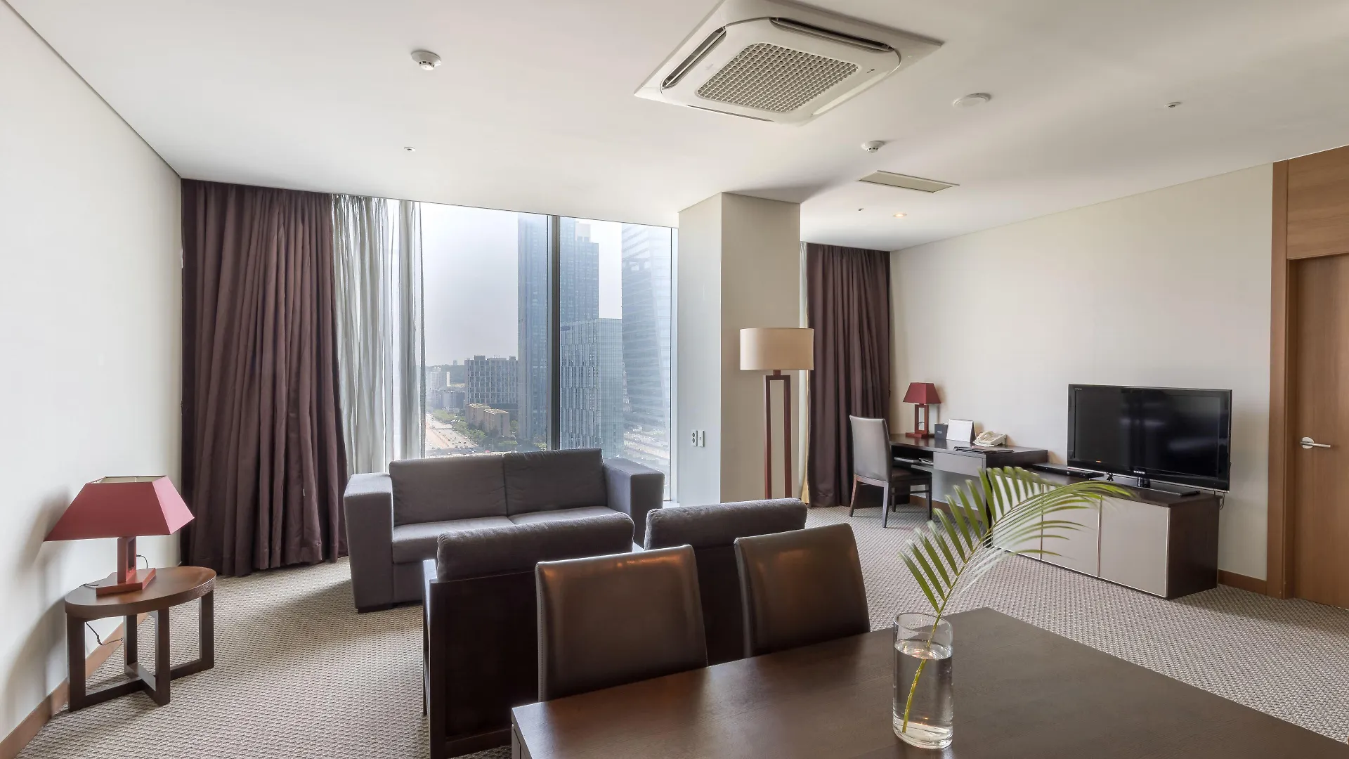 Orakai Songdo Park Hotel, BW Premier Collection Incheon 4*,