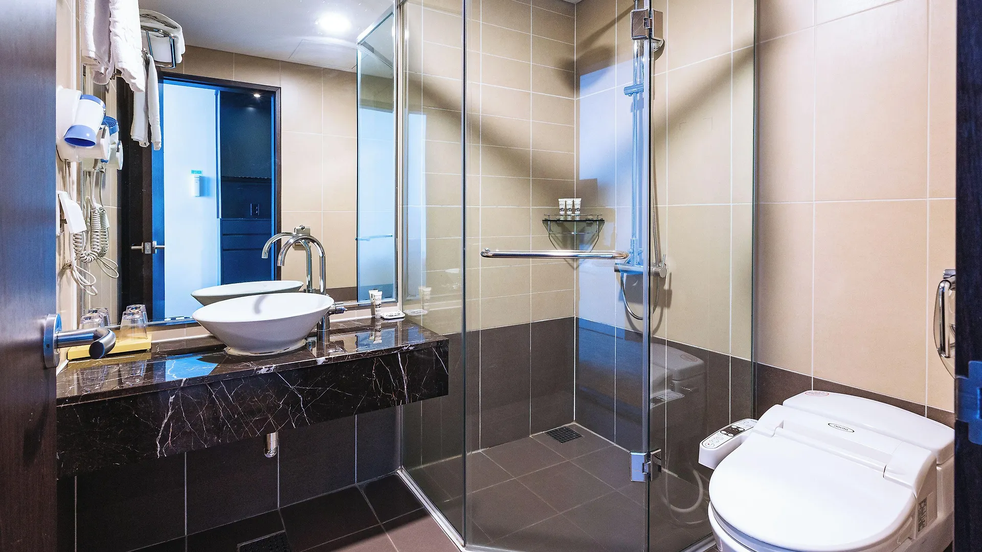 Orakai Songdo Park Hotel, BW Premier Collection Incheon 4*,  South Korea