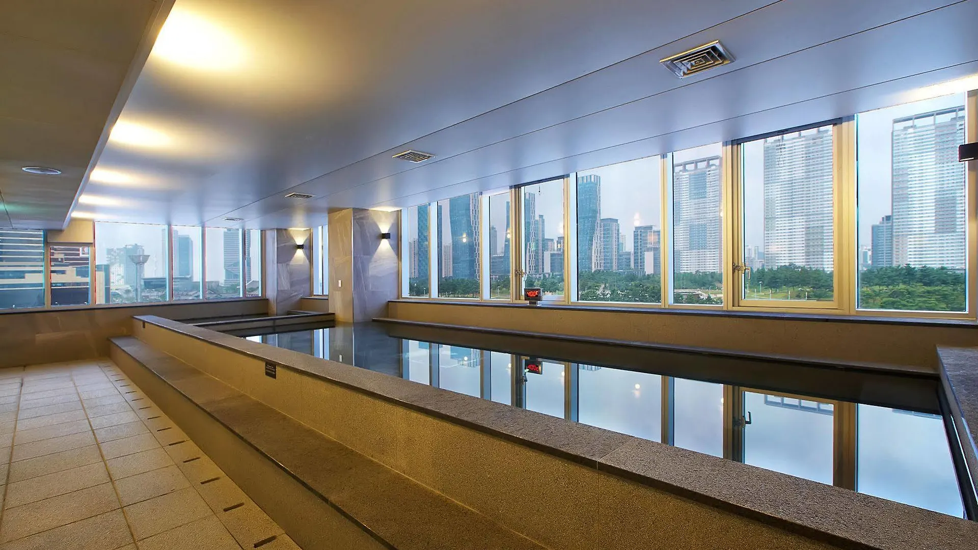 Orakai Songdo Park Hotel Incheon 4*,  South Korea