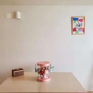 Apartment Cozy - Experience Like Comfort